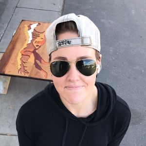 Meet your Posher, Logan